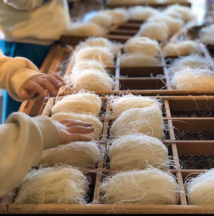 【老鍋米粉】老鍋純米米粉家庭包:麻辣鮮蝦湯 四包/ 袋 - Image 2